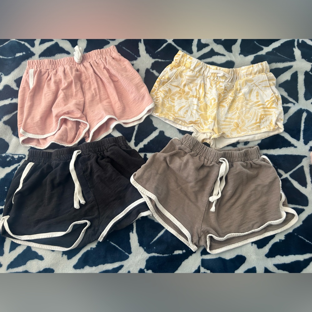 Girls summer shorts-size small